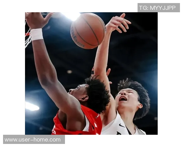 格兰特表现出色19投8中砍下29分6篮板4助攻并完美罚球9中9